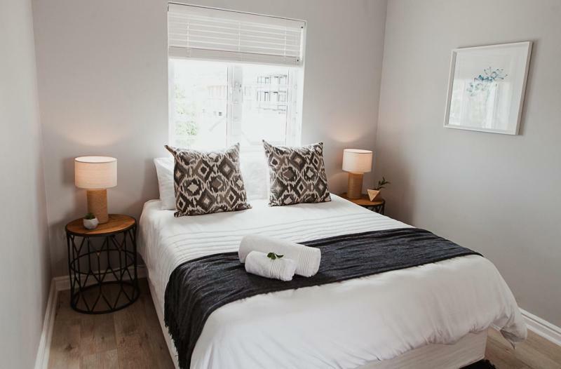 One On Gray Apartment Knysna Eksteriør bilde